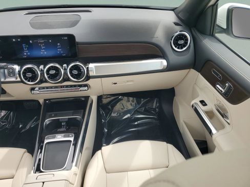 Used 2026 Mercedes-Benz GLB 250 image 15