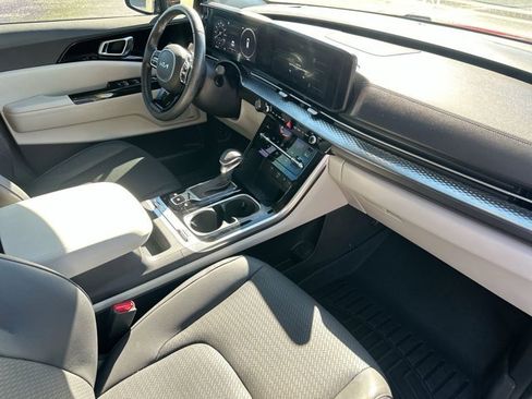 Used 2024 Kia Carnival SX Prestige image 10