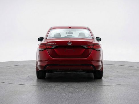 Used 2025 Nissan Sentra SV image 7