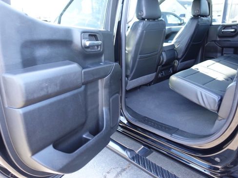 Used 2023 Chevrolet Silverado 1500 Custom image 16