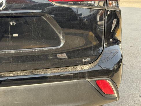 Used 2023 Toyota Highlander LE image 8