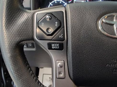 Used 2022 Toyota 4Runner SR5 Premium w/ Moonroof Package AWD/4WD image 19