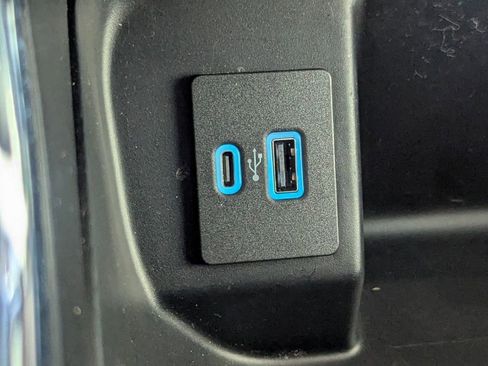 Certified 2022 Ford F150 XLT w/ Equipment Group 302A High image 27