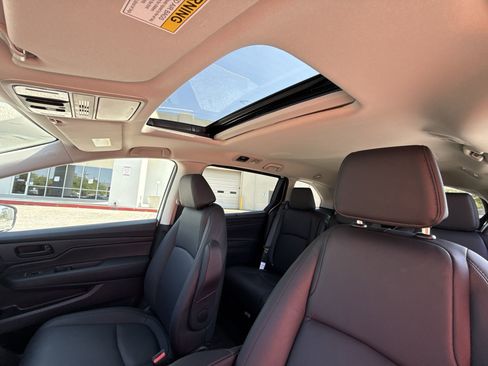 Used 2026 Honda Odyssey EX-L image 16