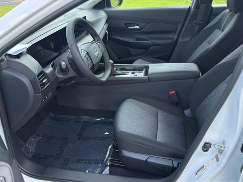 New 2026 Nissan Sentra SV w/ SV Convenience Package FWD image 10