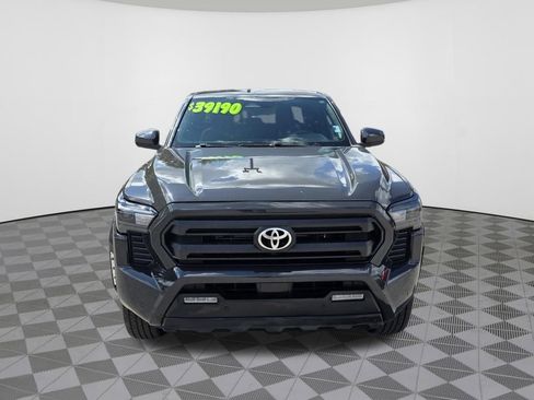 Used 2025 Toyota Tacoma SR5 AWD/4WD image 3