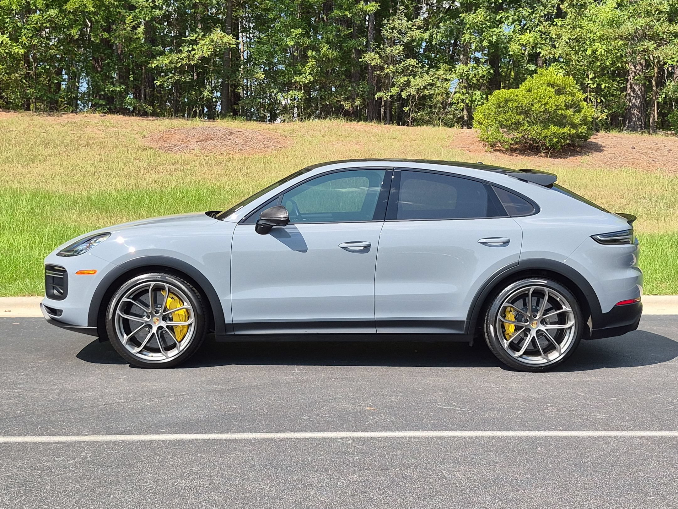Certified 2023 Porsche Cayenne Turbo GT AWD/4WD image 2