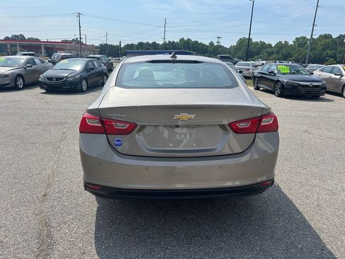 Used 2023 Chevrolet Malibu LT w/ Driver Confidence Package FWD image 4