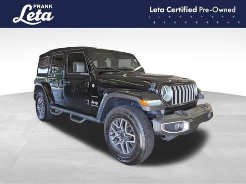 Used 2024 Jeep Wrangler Unlimited Sahara w/ Technology Group AWD/4WD image 8