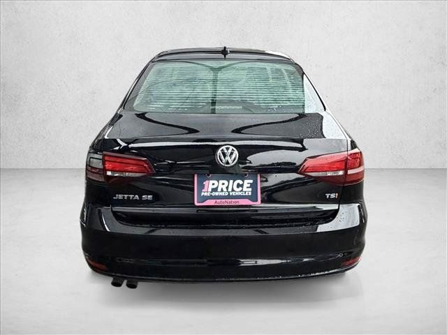 Used 2016 Volkswagen Jetta SE FWD image 3