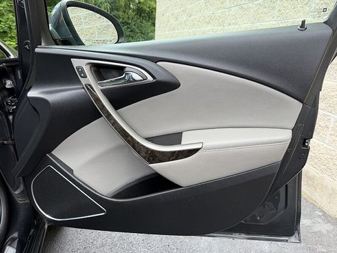 Used 2015 Buick Verano FWD image 21