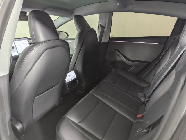 Used 2025 Tesla Model 3 Long Range RWD image 16