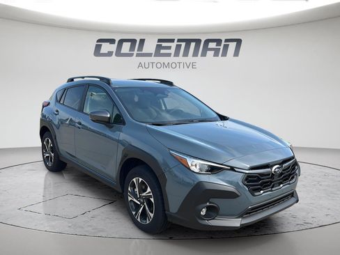 Used 2025 Subaru Crosstrek 2.0i Premium image 3