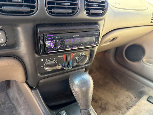 Used 2001 Pontiac Grand Prix GTP w/ Opt Pkg 1 FWD image 17