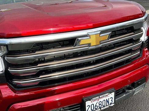 Used 2022 Chevrolet Silverado 1500 High Country w/ High Country Premium Package image 27