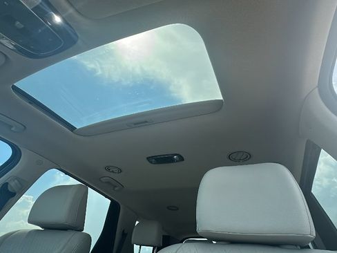 Used 2022 Hyundai Palisade SEL w/ 8P Bench Seat Package FWD image 5
