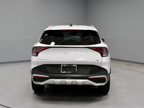 Used 2024 Kia Sportage EX AWD/4WD image 11