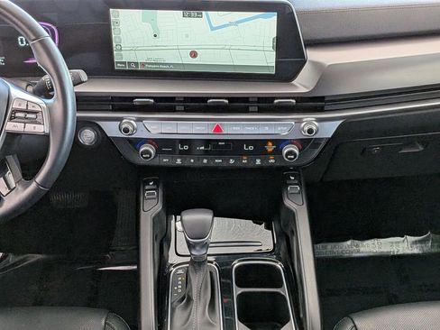 Used 2025 Kia Telluride S image 20