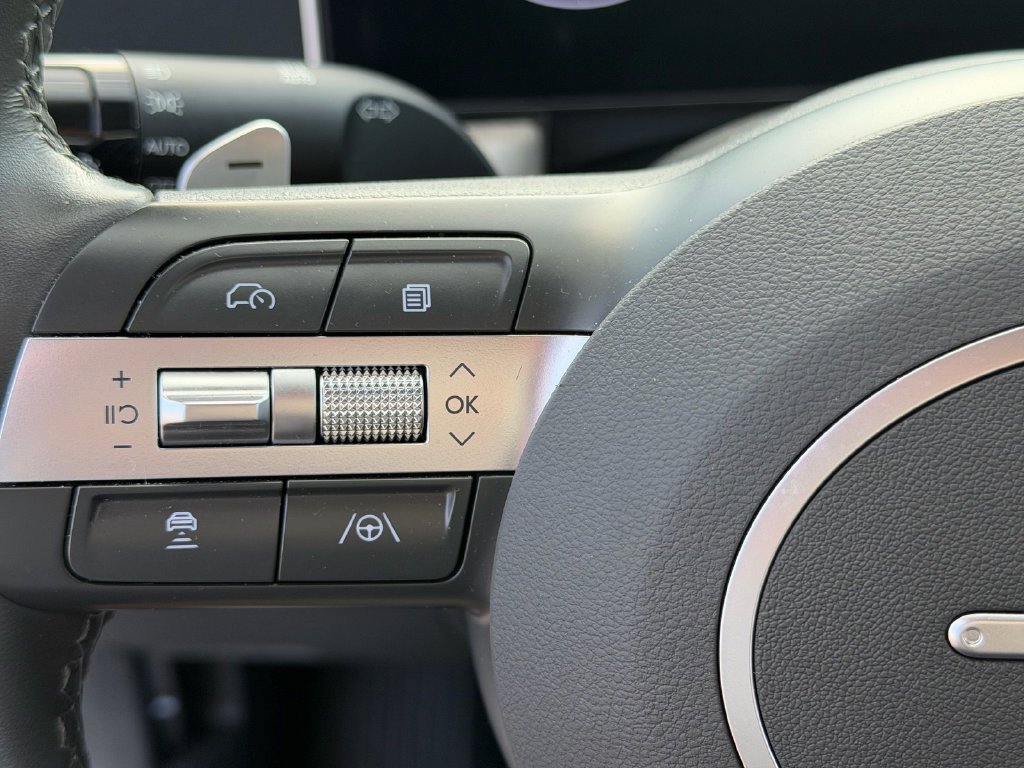 Used 2025 Hyundai Sonata SEL FWD image 23