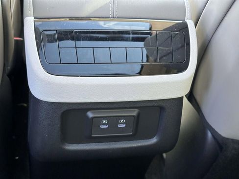 Used 2026 INFINITI QX60 Luxe w/ Family Package image 14