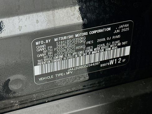 Used 2025 Mitsubishi Outlander SE FWD image 12