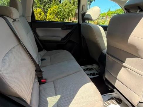 Used 2018 Subaru Forester 2.5i Premium AWD/4WD image 18