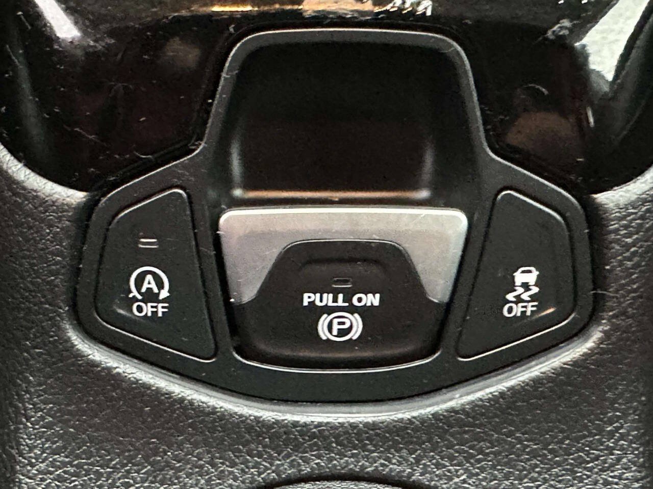 Used 2020 Jeep Compass Latitude AWD/4WD image 34