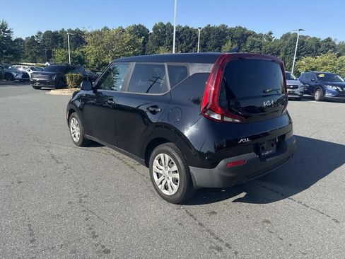 Certified 2022 Kia Soul LX FWD image 7