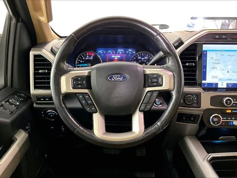 Used 2022 Ford F250 Lariat w/ Lariat Ultimate Package image 5