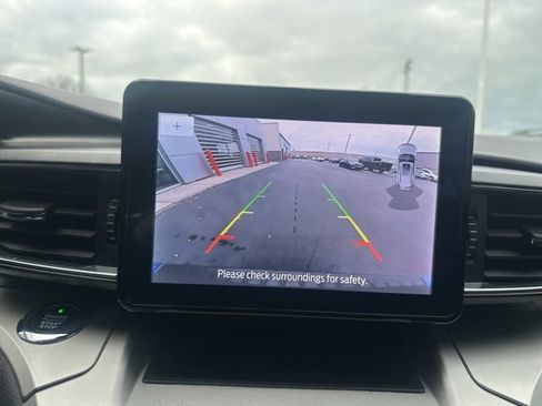 Used 2021 Ford Explorer XLT w/ Equipment Group 202A image 31