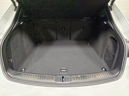 Certified 2026 Porsche Macan AWD/4WD image 13