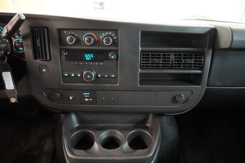 Used 2014 GMC Savana 2500 RWD image 18