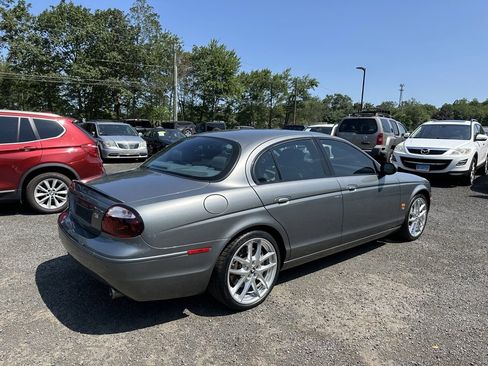 Used 2005 Jaguar S-TYPE R image 5