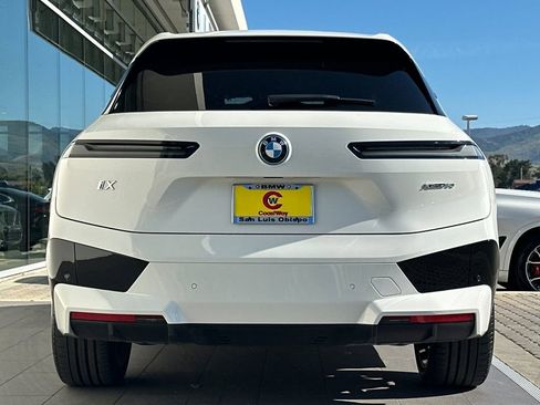Used 2023 BMW iX xDrive50 w/ Sport Package image 4