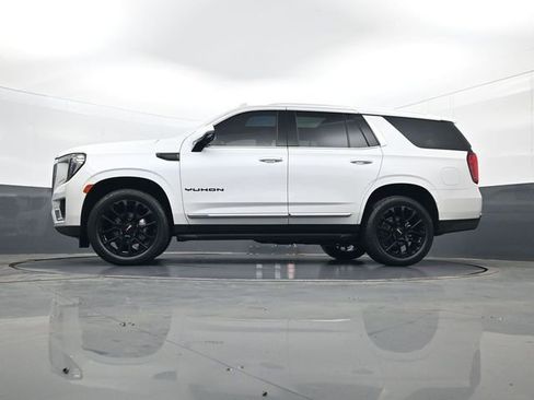 Used 2022 GMC Yukon SLT w/ SLT Luxury Package image 29
