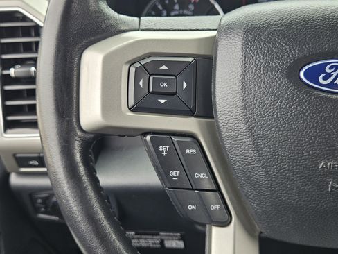 Used 2022 Ford F250 Lariat w/ Lariat Value Package AWD/4WD image 26