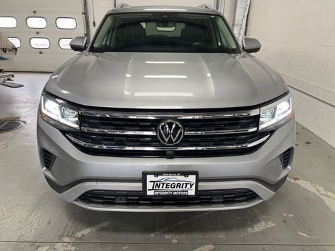 Used 2021 Volkswagen Atlas SEL Premium image 2