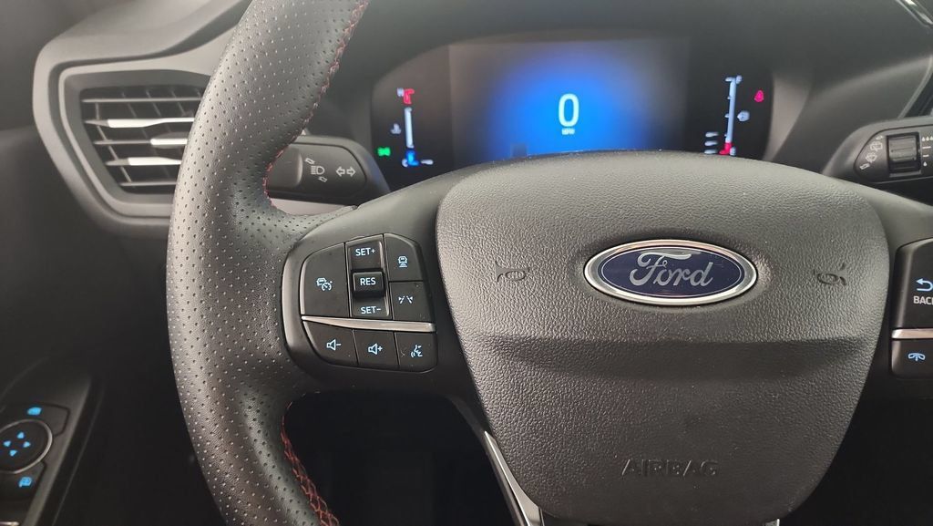 Used 2024 Ford Escape ST-Line w/ Tech Pack #1 AWD/4WD image 19