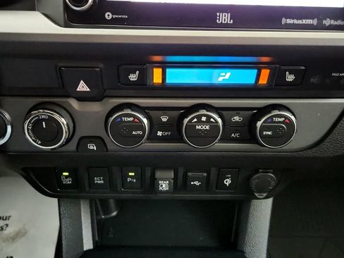 Used 2023 Toyota Tacoma TRD Pro AWD/4WD image 31