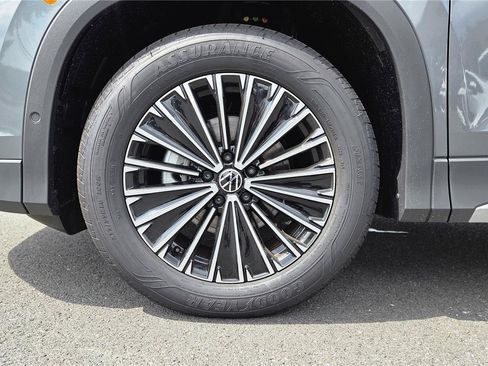 New 2026 Volkswagen Tiguan S FWD image 10