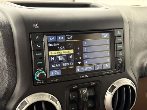 Used 2014 Jeep Wrangler Unlimited Sahara w/ Connectivity Group AWD/4WD image 19