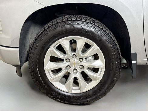 Used 2023 Chevrolet Silverado 1500 Custom AWD/4WD image 28
