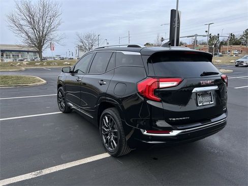Used 2022 GMC Terrain Denali w/ Black Diamond Edition image 5