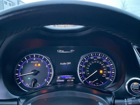 Used 2017 INFINITI Q60 2.0t w/ Cargo Package image 18