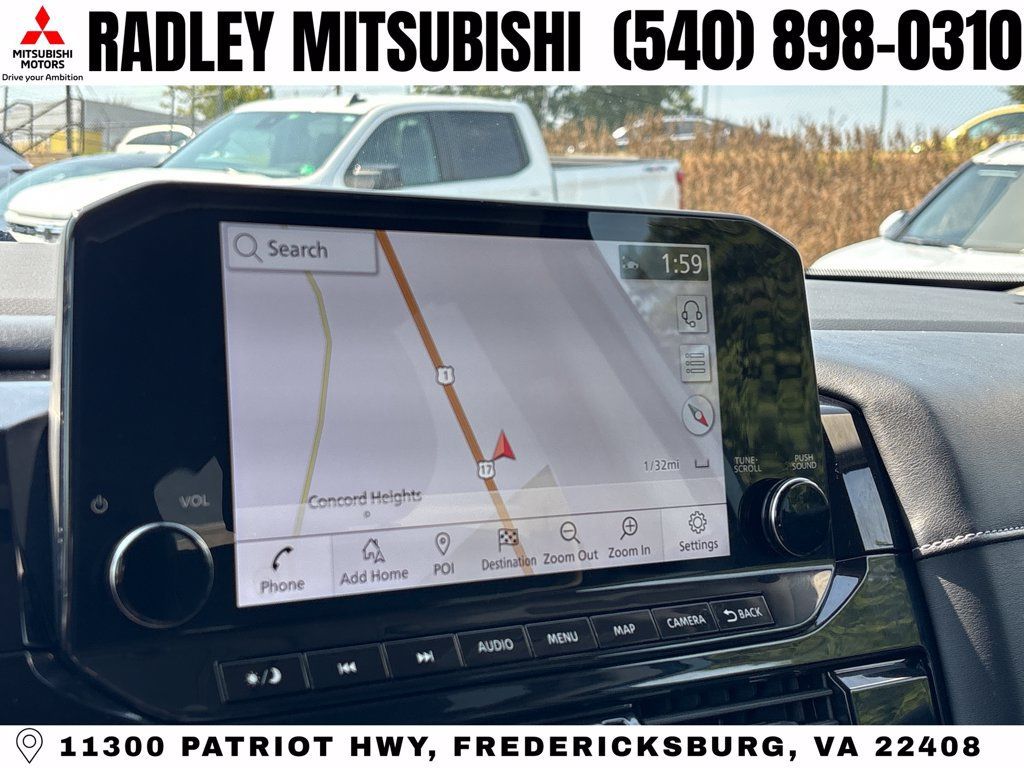 Used 2023 Nissan Pathfinder SL AWD/4WD image 8