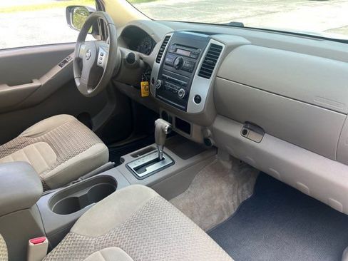 Used 2011 Nissan Frontier SV RWD image 23