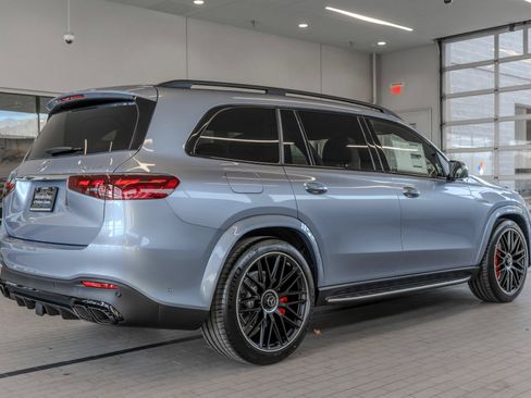 Used 2026 Mercedes-Benz GLS 63 AMG 4MATIC image 31