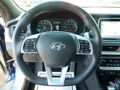 Used 2019 Hyundai Sonata Limited FWD image 16