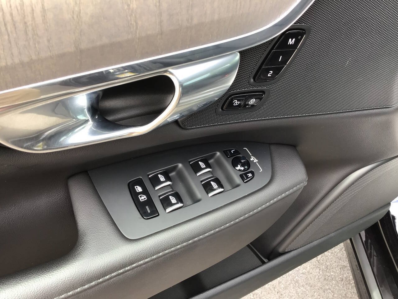 Used 2024 Volvo S90 B6 Plus AWD/4WD image 8