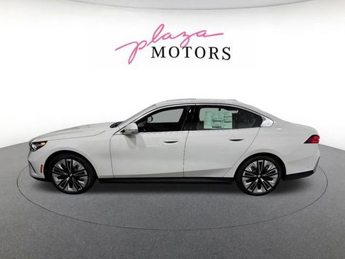 New 2026 BMW 530i xDrive w/ Premium Package AWD/4WD image 3